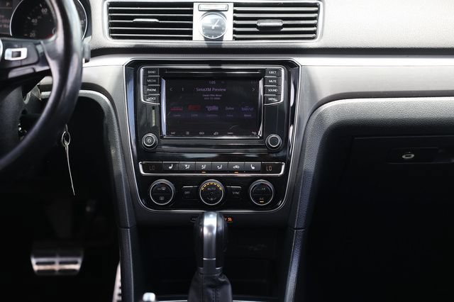 Used 2017 Volkswagen Passat 1.8T R-Line FWD image 38