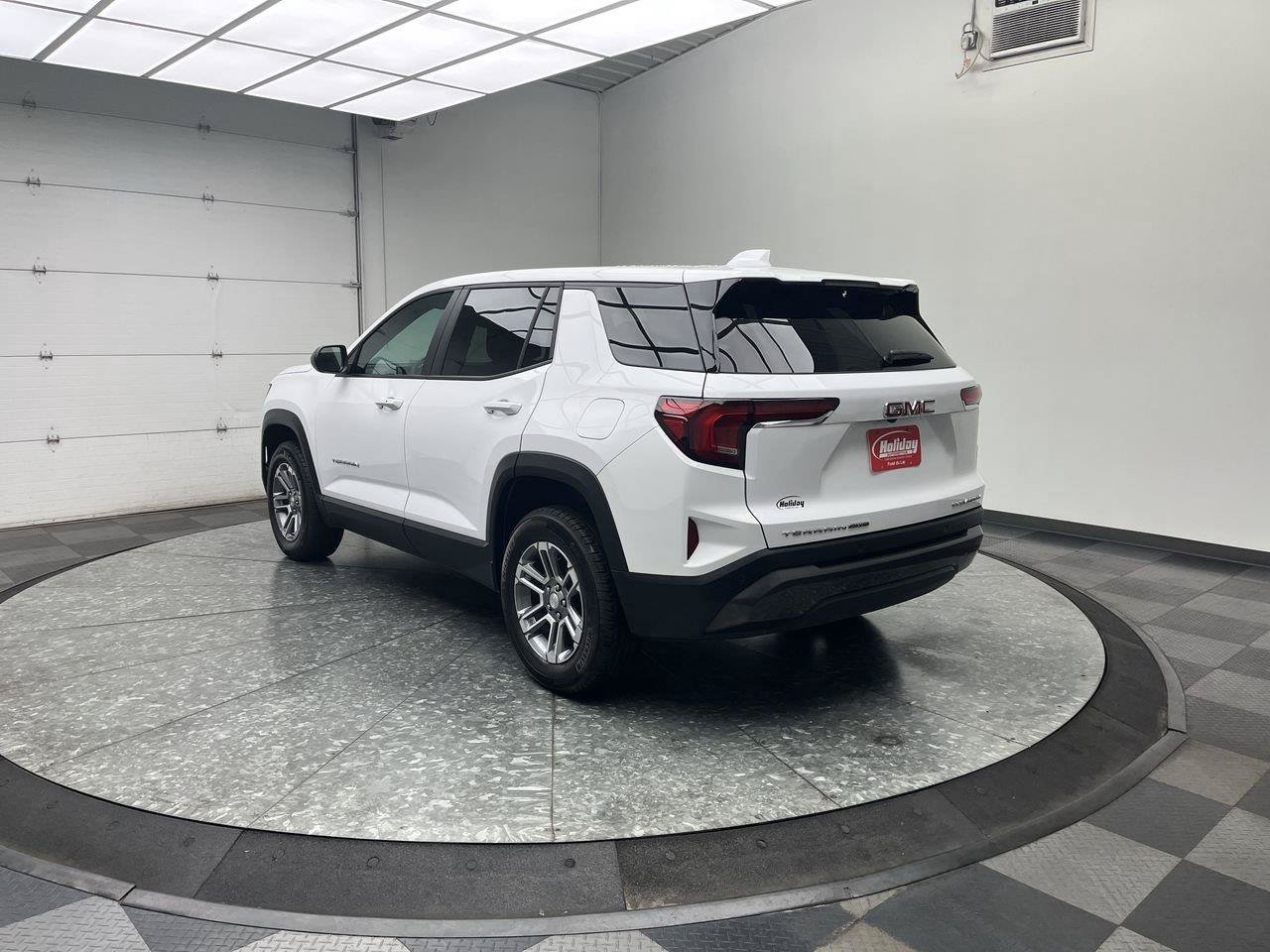 Certified 2026 GMC Terrain Elevation AWD/4WD image 2