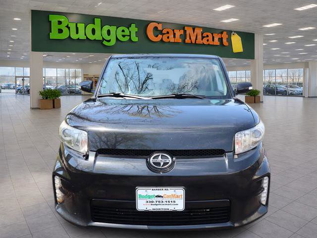 Used 2015 Scion xB image 2