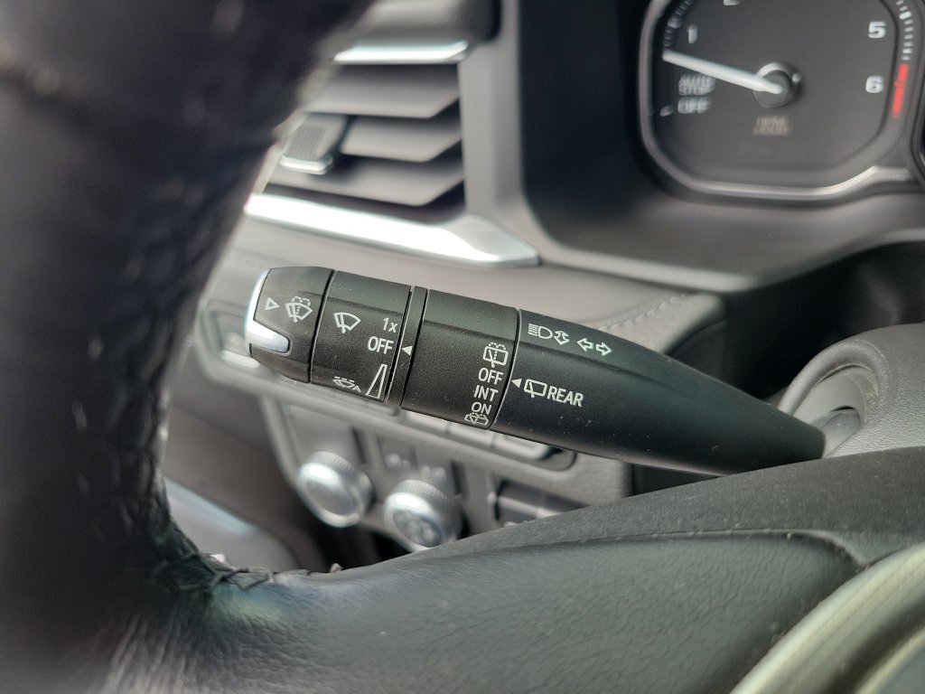 Used 2021 GMC Yukon Denali w/ Denali Premium Package RWD image 31