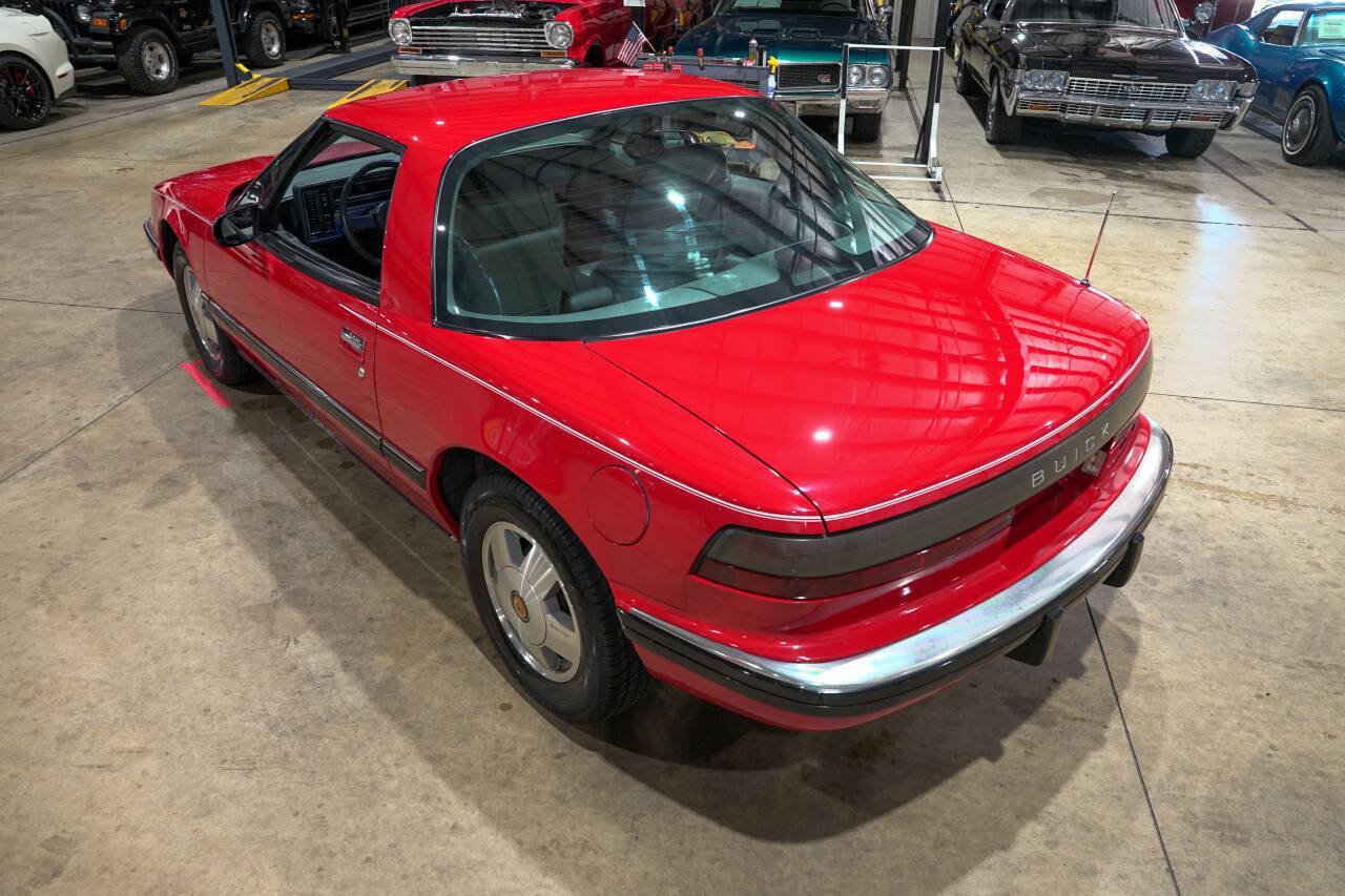 Used 1988 Buick Reatta Coupe FWD image 16