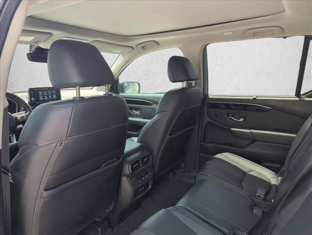Used 2025 Honda Pilot Touring image 16