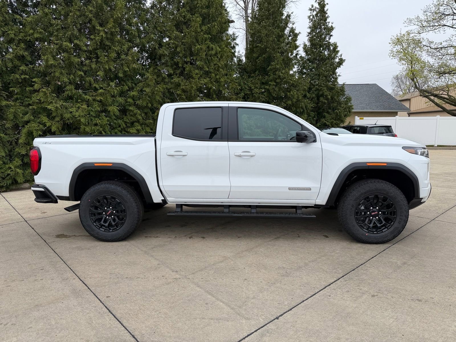 New 2026 GMC Canyon Elevation w/ Convenience Package image 37