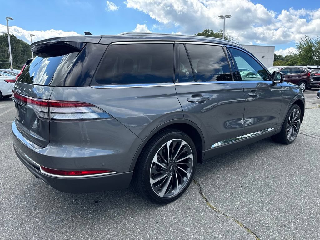 Used 2023 Lincoln Aviator Reserve AWD/4WD image 6