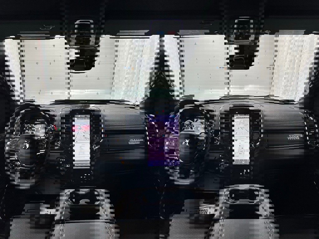 Used 2025 RAM 1500 Laramie image 38