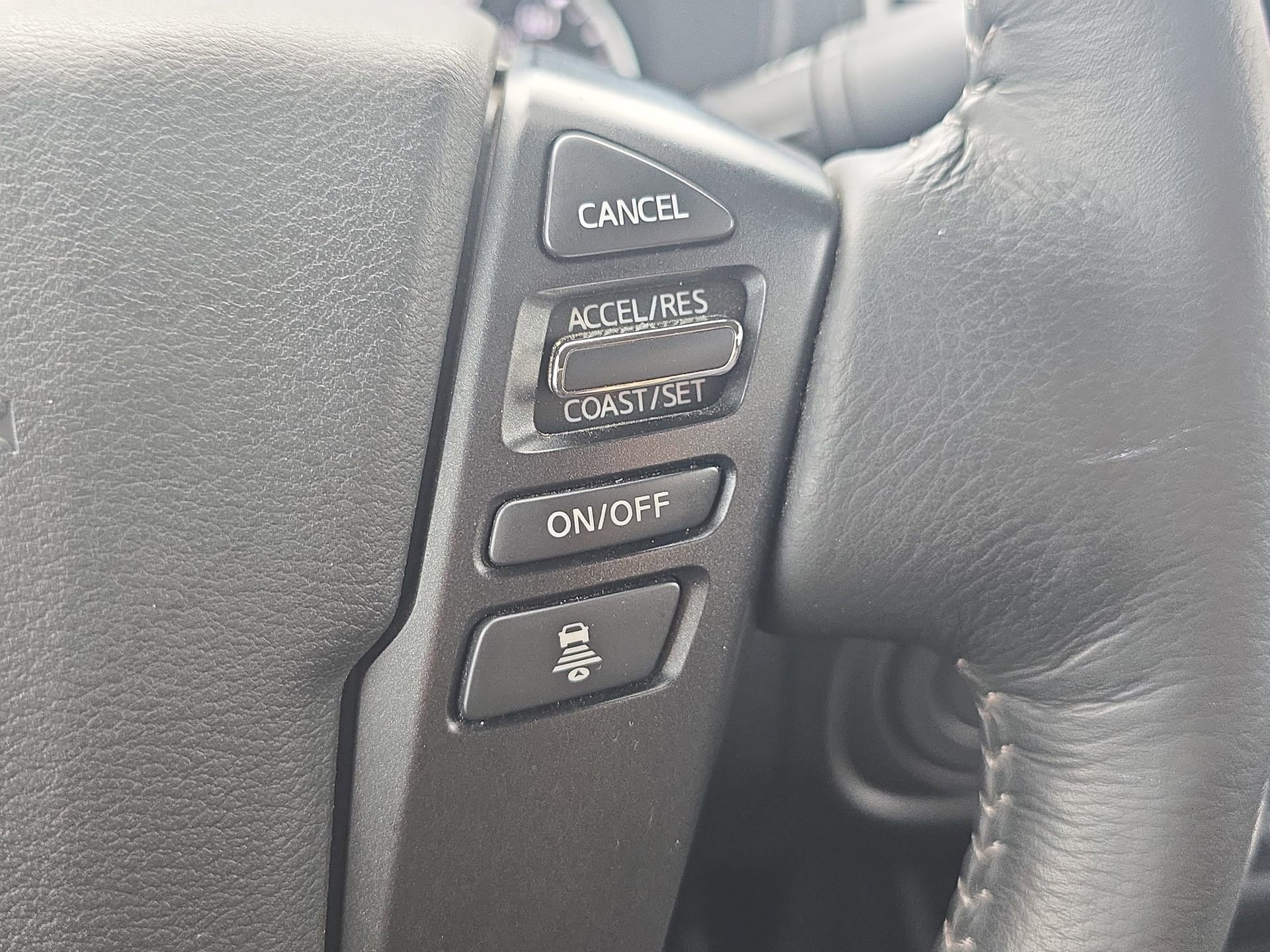 Used 2024 Nissan Frontier SV w/ SV Convenience Package RWD image 17