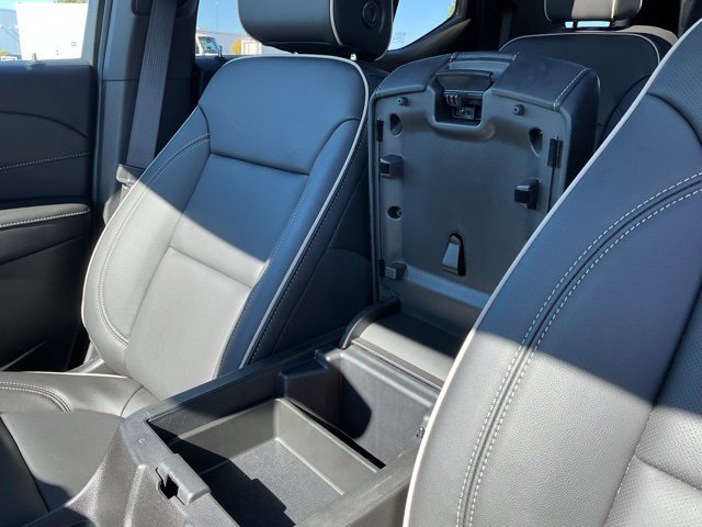 Used 2023 Chevrolet Traverse Premier w/ Redline Edition AWD/4WD image 31