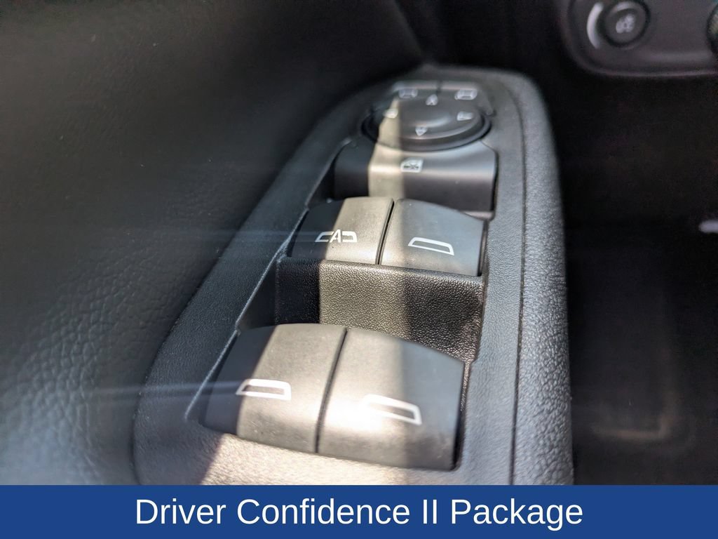 Used 2022 Chevrolet Equinox LT FWD image 23