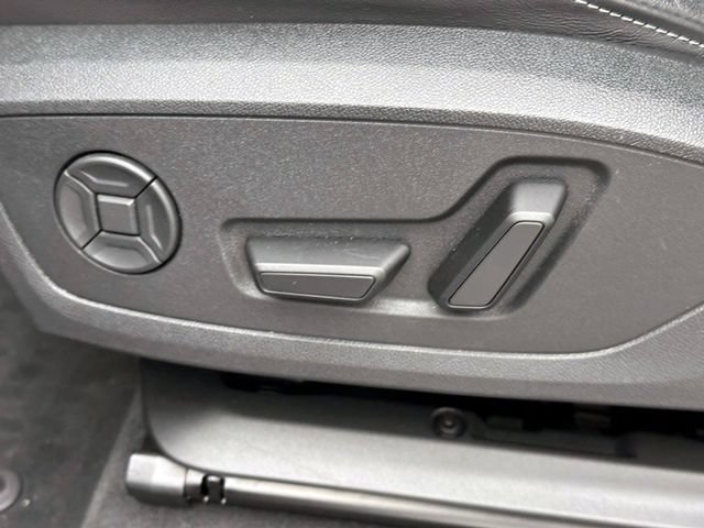 Used 2025 Audi Q3 2.0T Premium w/ Convenience Package AWD/4WD image 22