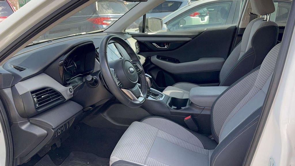 Used 2024 Subaru Outback Premium image 27