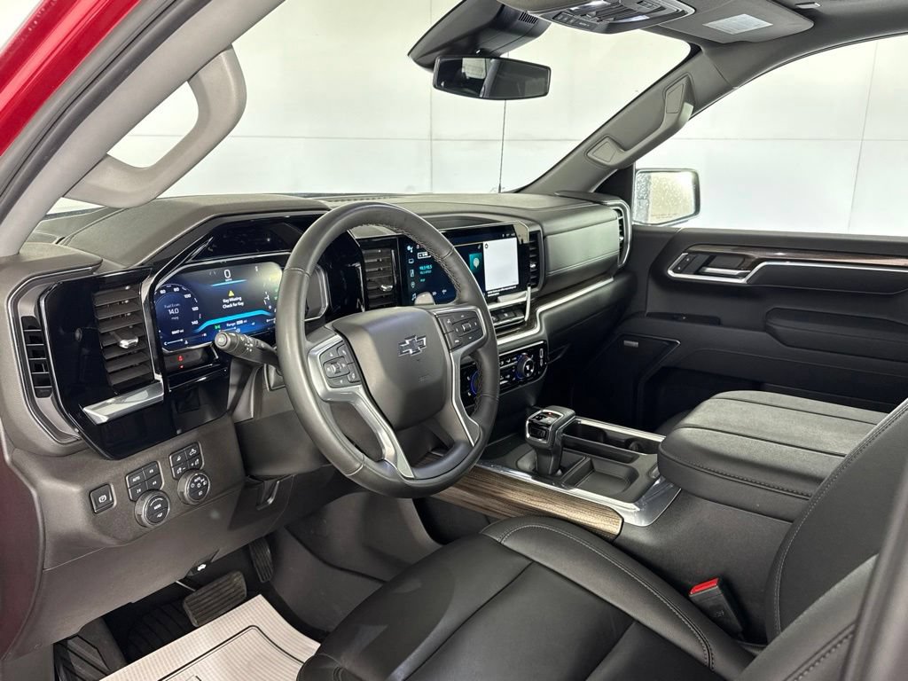Used 2026 Chevrolet Silverado 1500 RST w/ RST All Star Premium Package AWD/4WD image 9