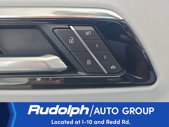Used 2025 Chevrolet Tahoe Premier w/ Sun And Tow Package AWD/4WD image 14