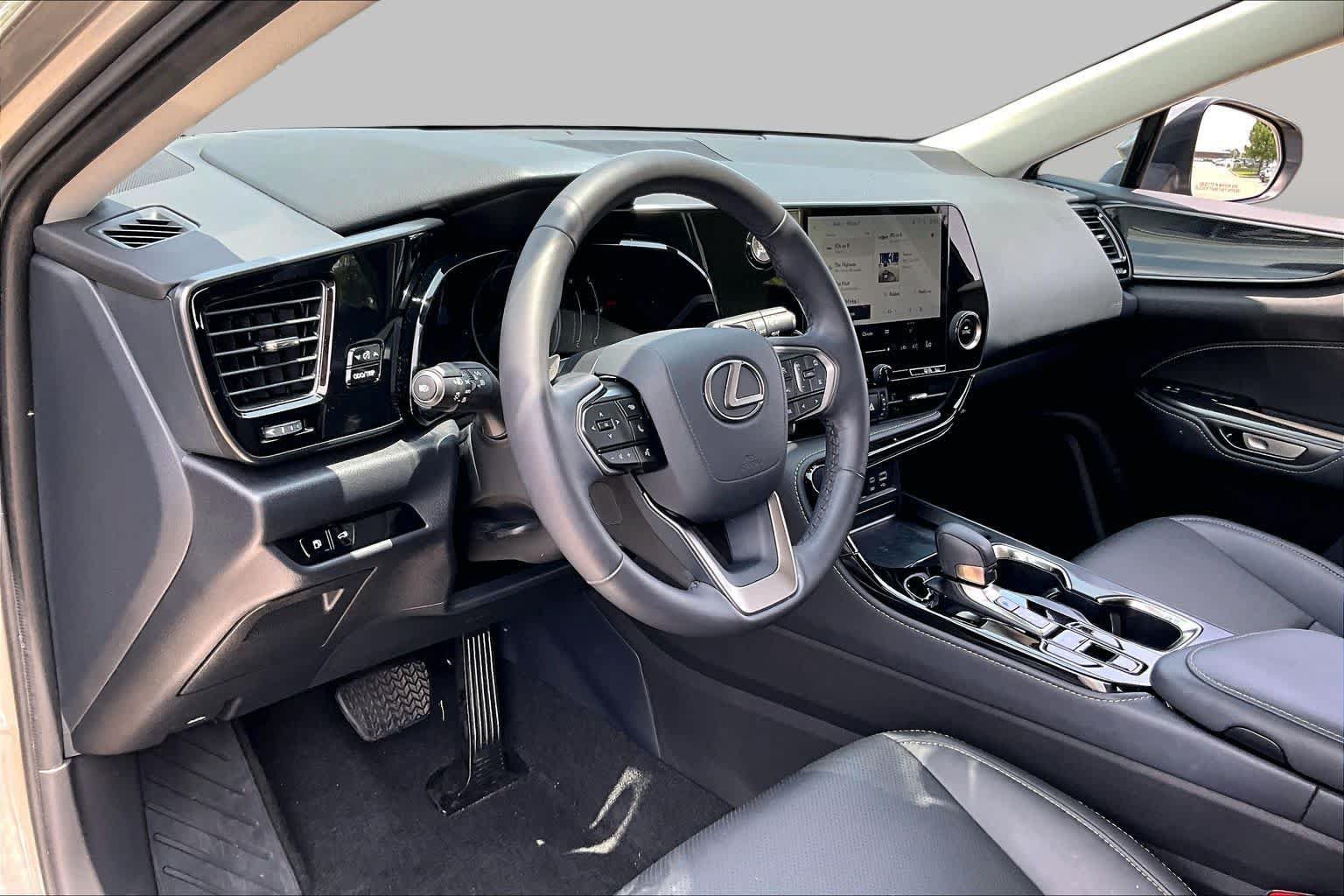 Used 2025 Lexus NX 250 FWD w/ Accessory Package (Z1) image 15
