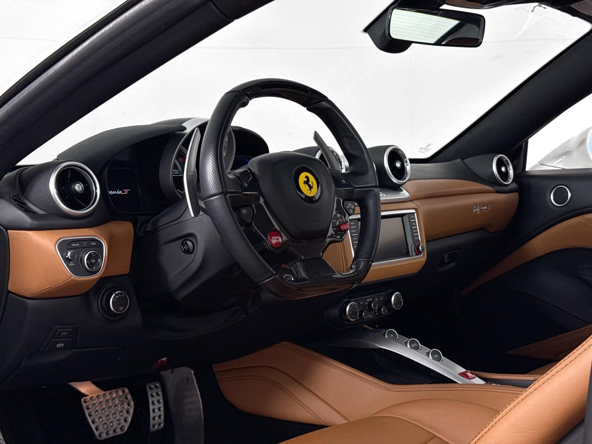 Certified 2017 Ferrari California T RWD image 20