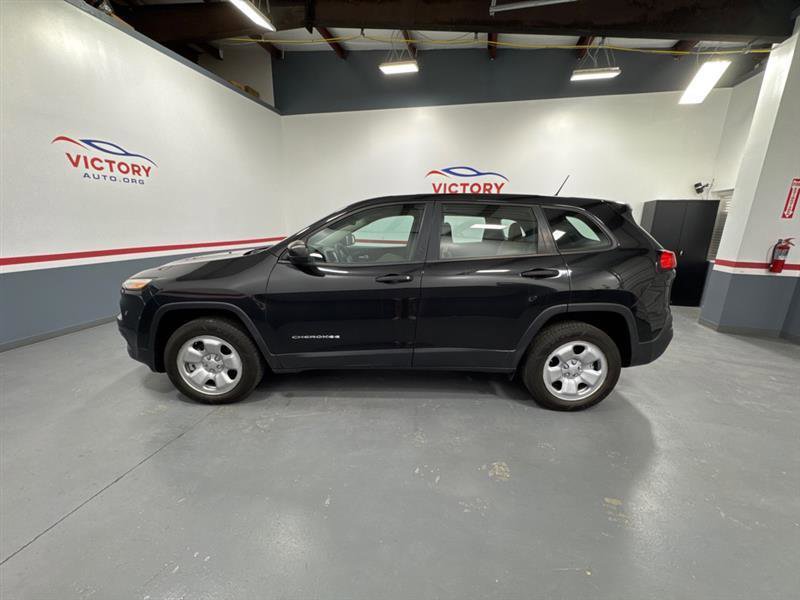 Used 2015 Jeep Cherokee Sport FWD image 5