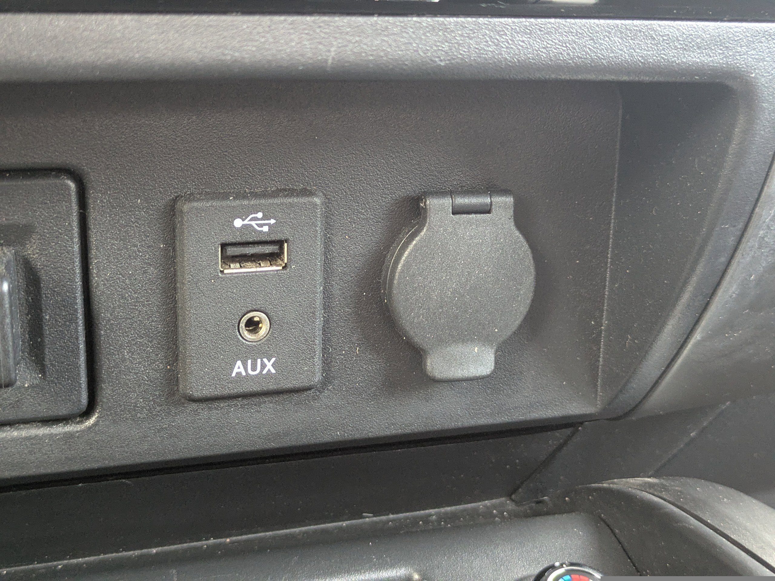 Used 2017 Nissan Titan Platinum Reserve image 25