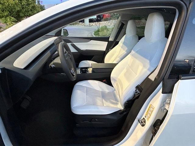 Used 2026 Tesla Model Y Long Range AWD/4WD image 12