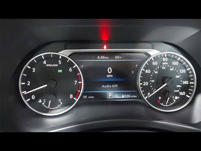 Used 2025 Nissan Sentra SR w/ SR Premium Package FWD image 23