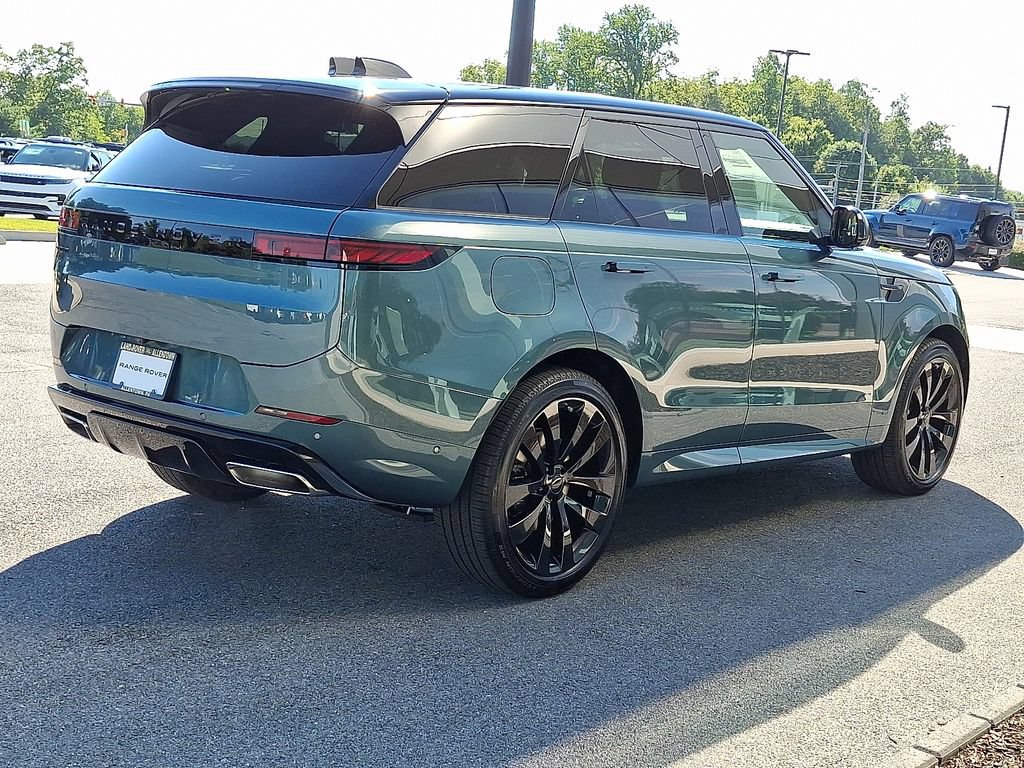 New 2026 Land Rover Range Rover Sport Dynamic SE AWD/4WD image 3