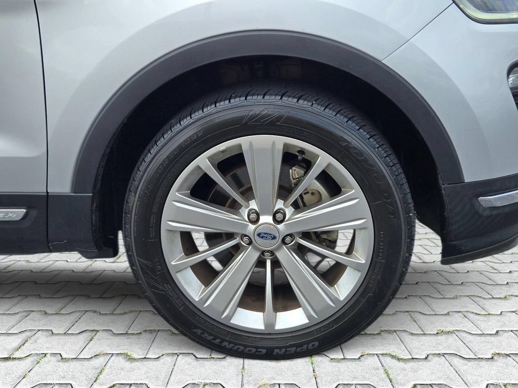Used 2019 Ford Explorer Limited w/ Class III Trailer Tow Package AWD/4WD image 3