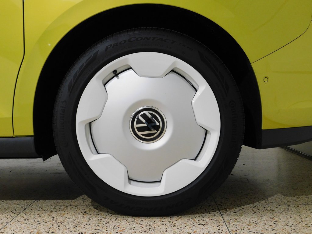 Used 2025 Volkswagen ID. Buzz 1st Edition image 97