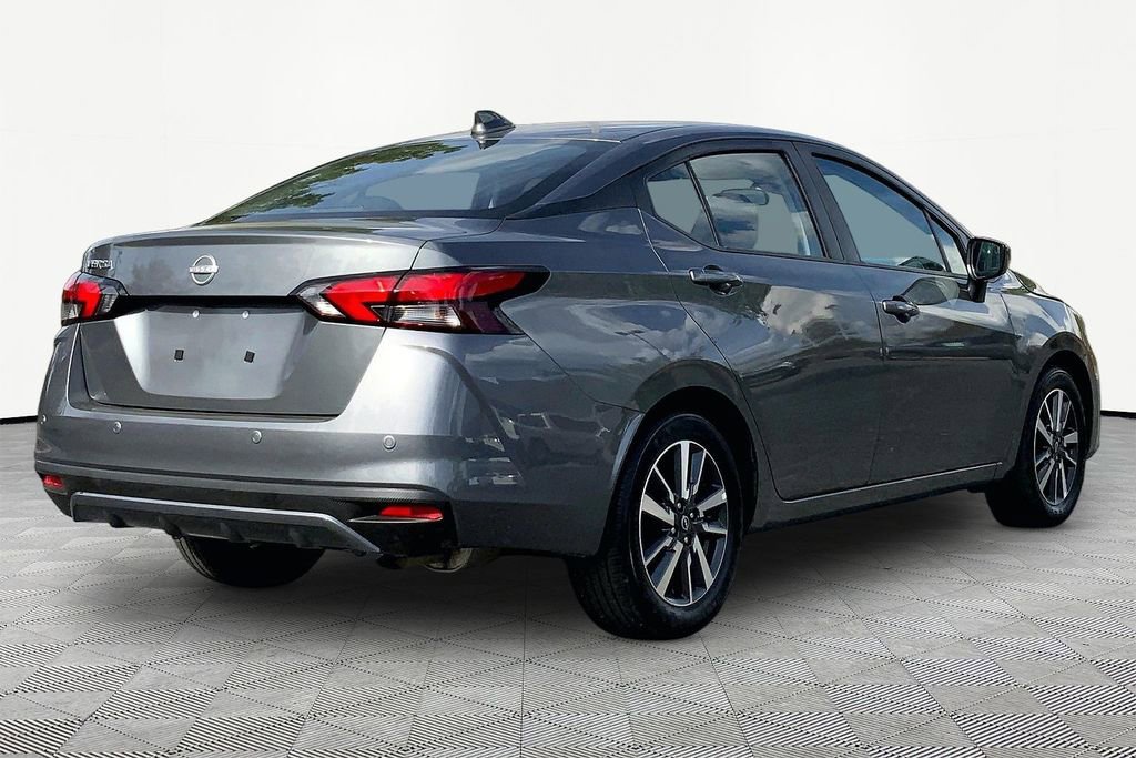 Used 2025 Nissan Versa SV image 5