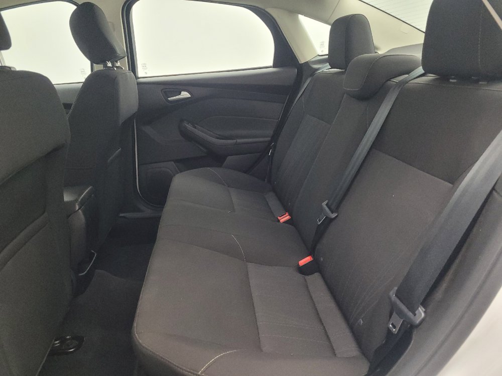 Used 2017 Ford Focus SE FWD image 18