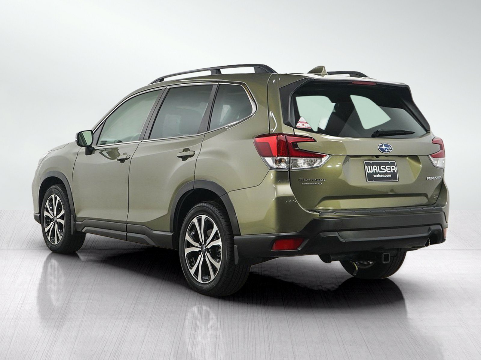 Used 2020 Subaru Forester Limited w/ Popular Package #3 AWD/4WD image 3