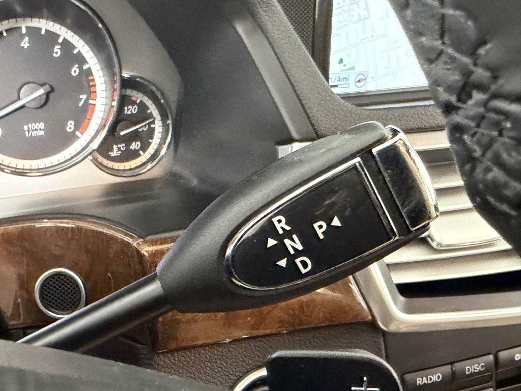 Used 2013 Mercedes-Benz E 350 4MATIC Sedan image 21