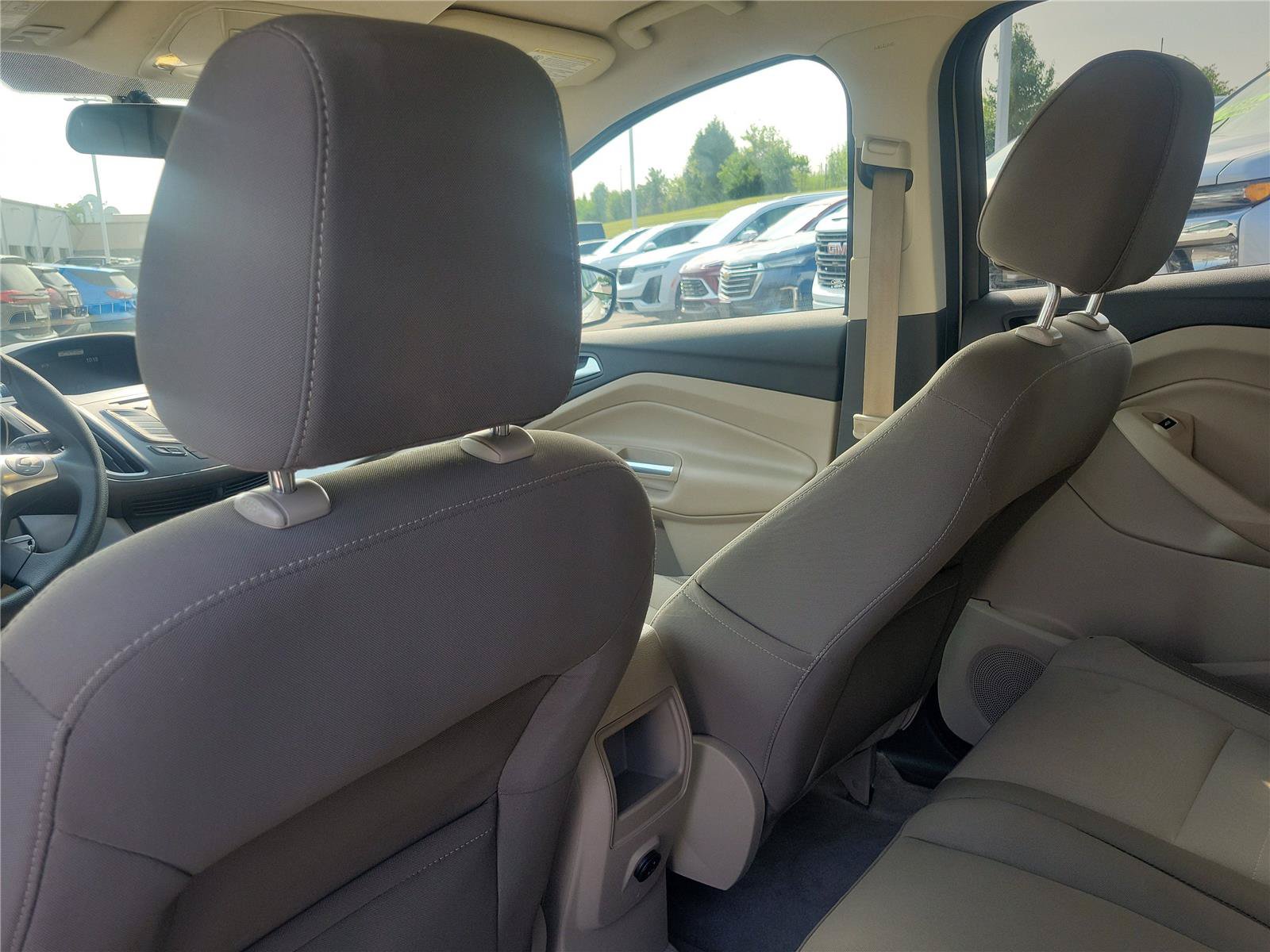 Used 2016 Ford Escape SE FWD image 15