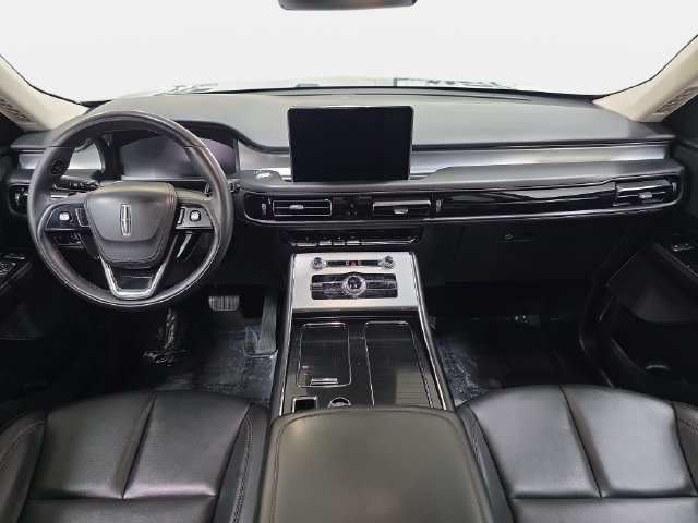 Certified 2024 Lincoln Aviator AWD w/ Premium Package image 9