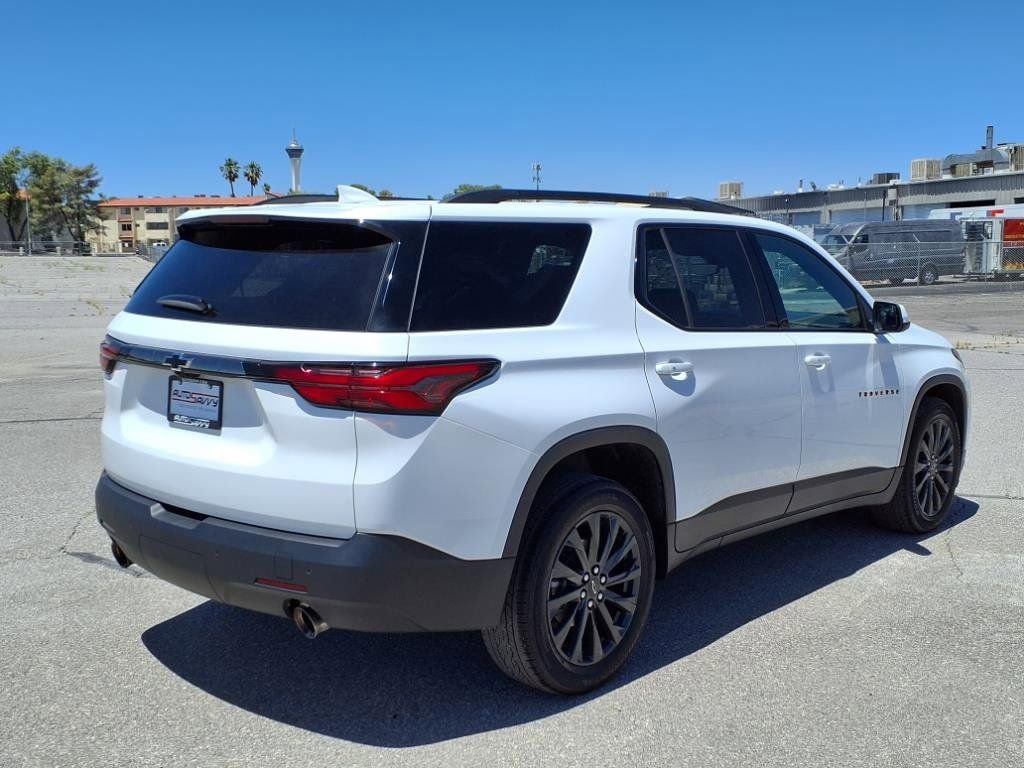 Used 2022 Chevrolet Traverse RS image 4
