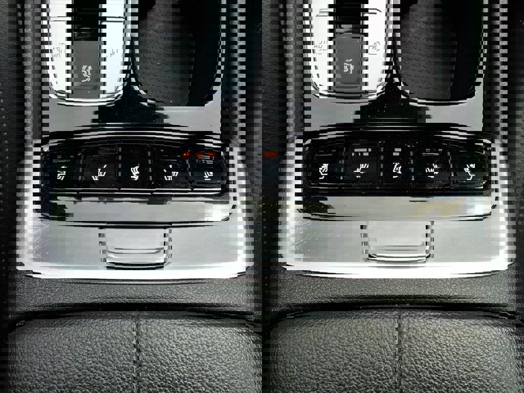 Used 2022 Hyundai Santa Cruz Limited image 17