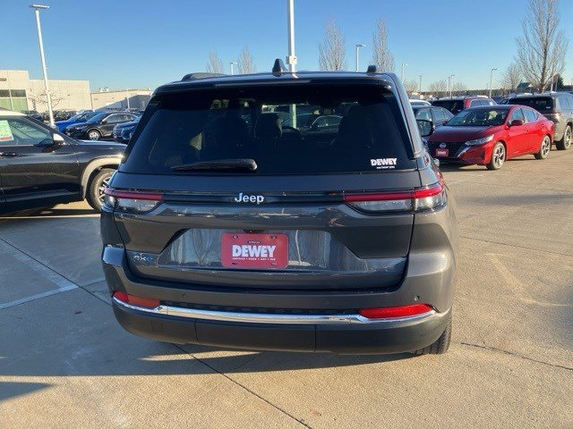 Used 2022 Jeep Grand Cherokee Limited 4xe image 7