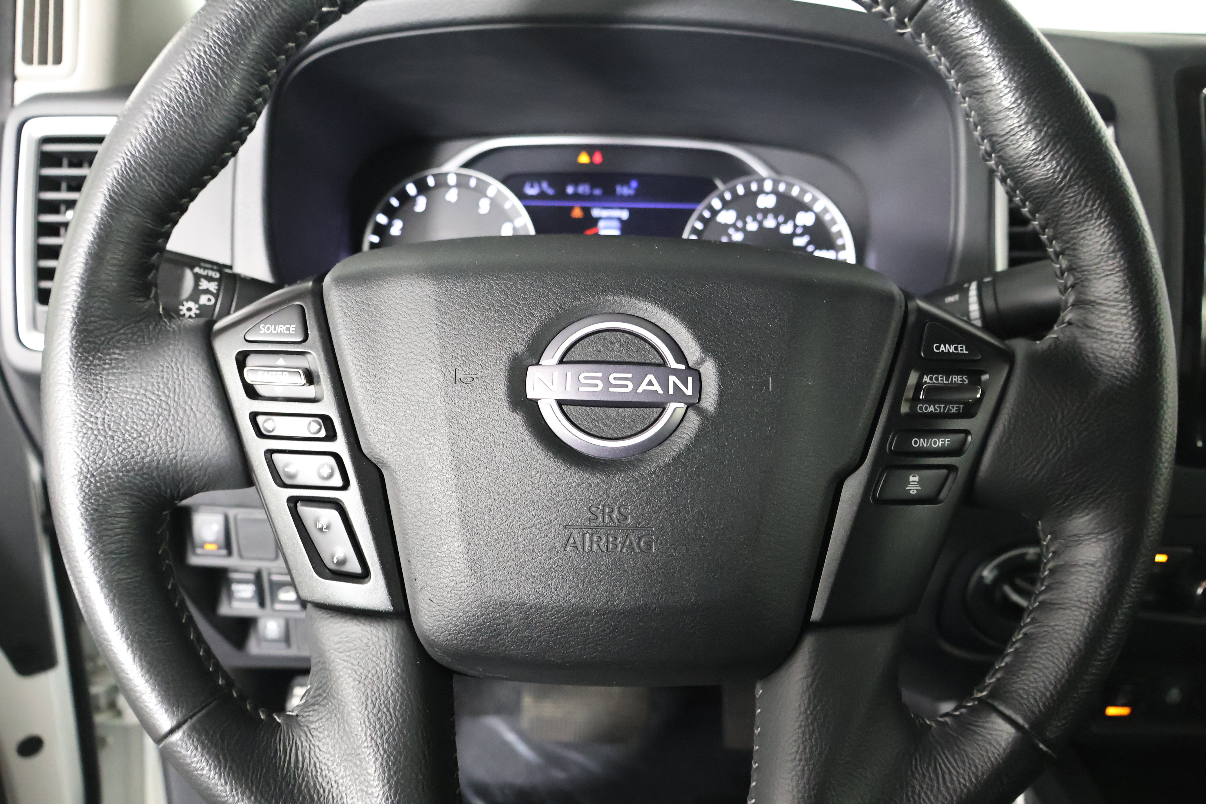 Used 2022 Nissan Frontier SV image 21