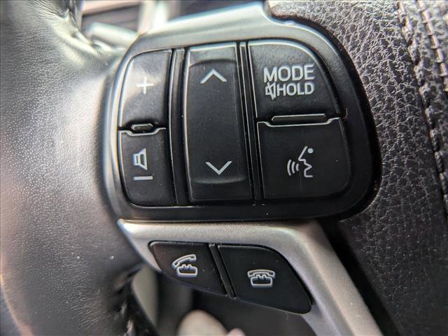 Used 2016 Toyota Highlander XLE image 26