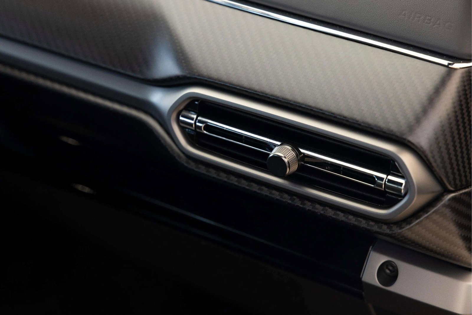 New 2026 Aston Martin V8 Vantage Coupe image 31