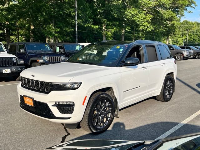 Certified 2025 Jeep Grand Cherokee Summit AWD/4WD image 2