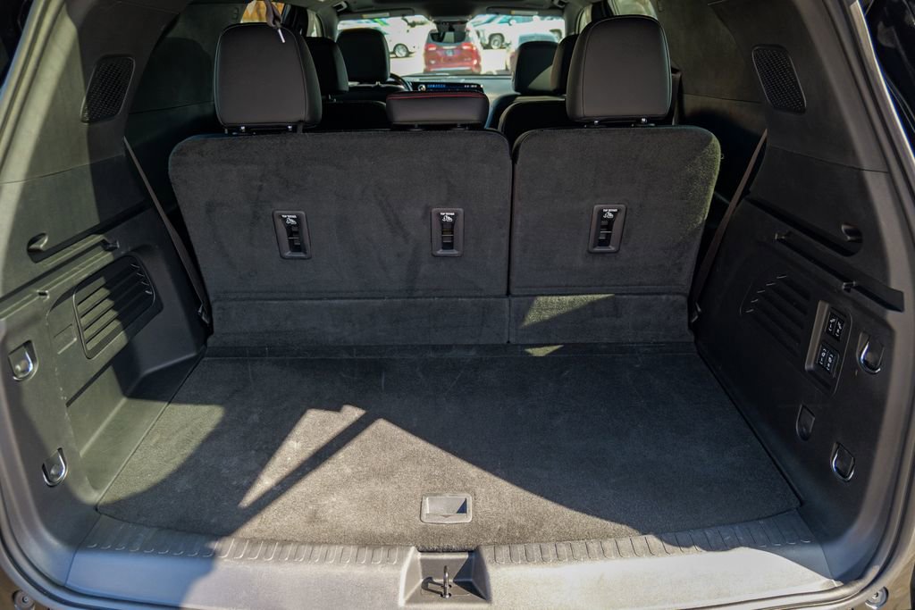Used 2024 Chevrolet Traverse RS w/ LPO, Floor Liner Package image 63