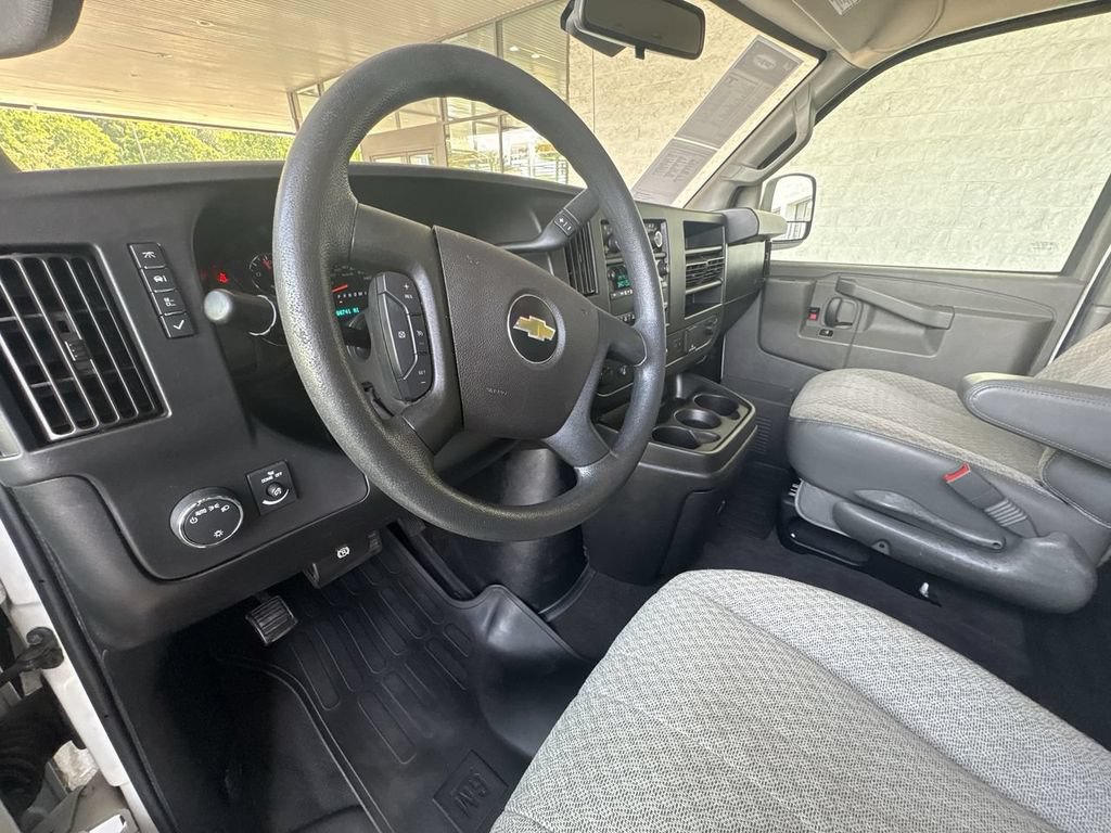 Used 2020 Chevrolet Express 3500 LT w/ LT Preferred Equipment Group RWD image 10