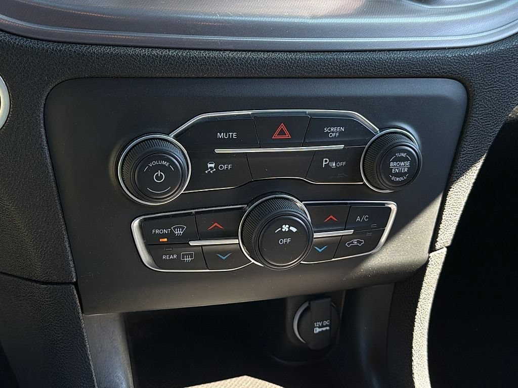 Used 2023 Dodge Charger SXT RWD image 16