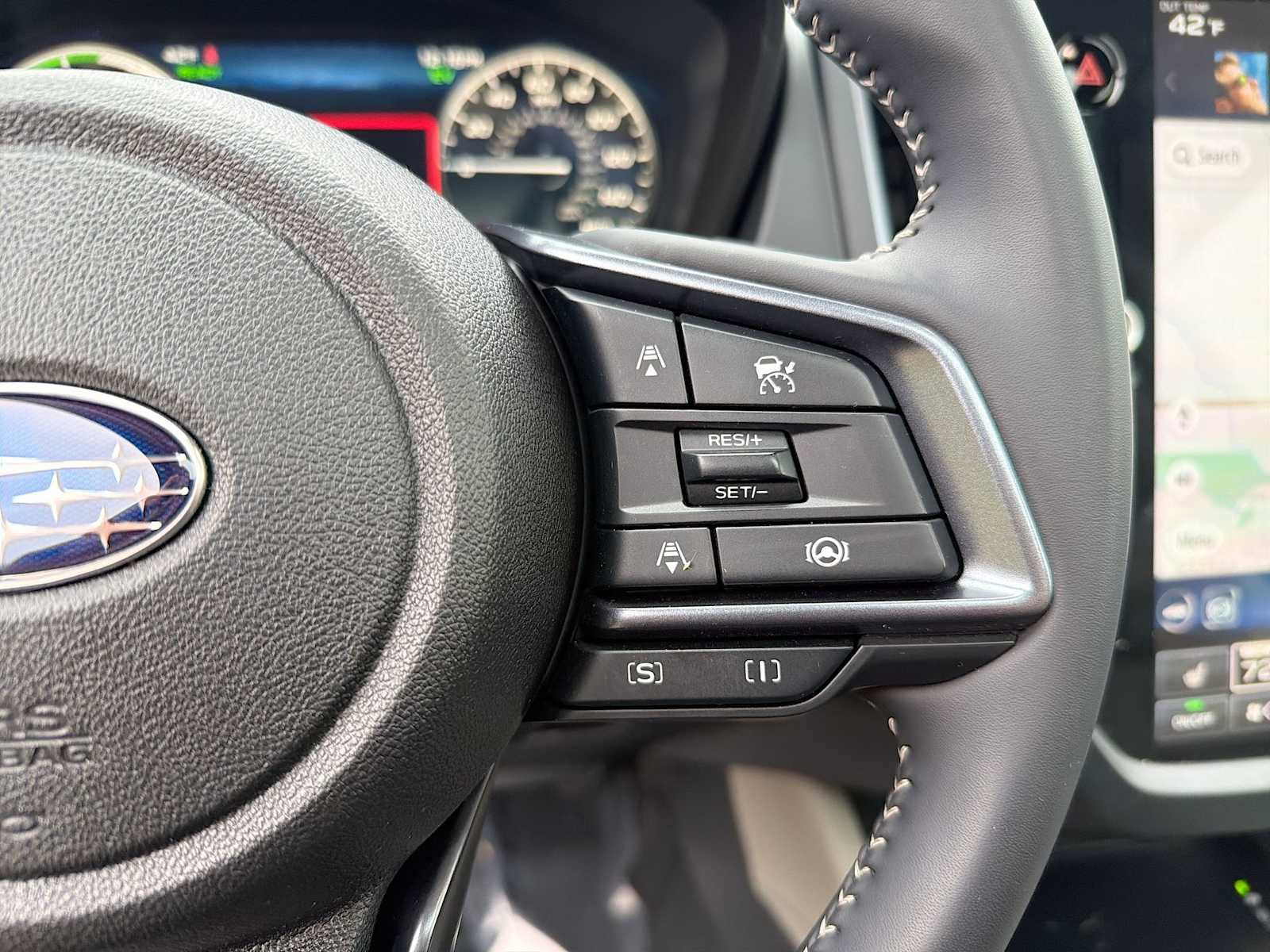 Used 2025 Subaru Forester Limited image 22