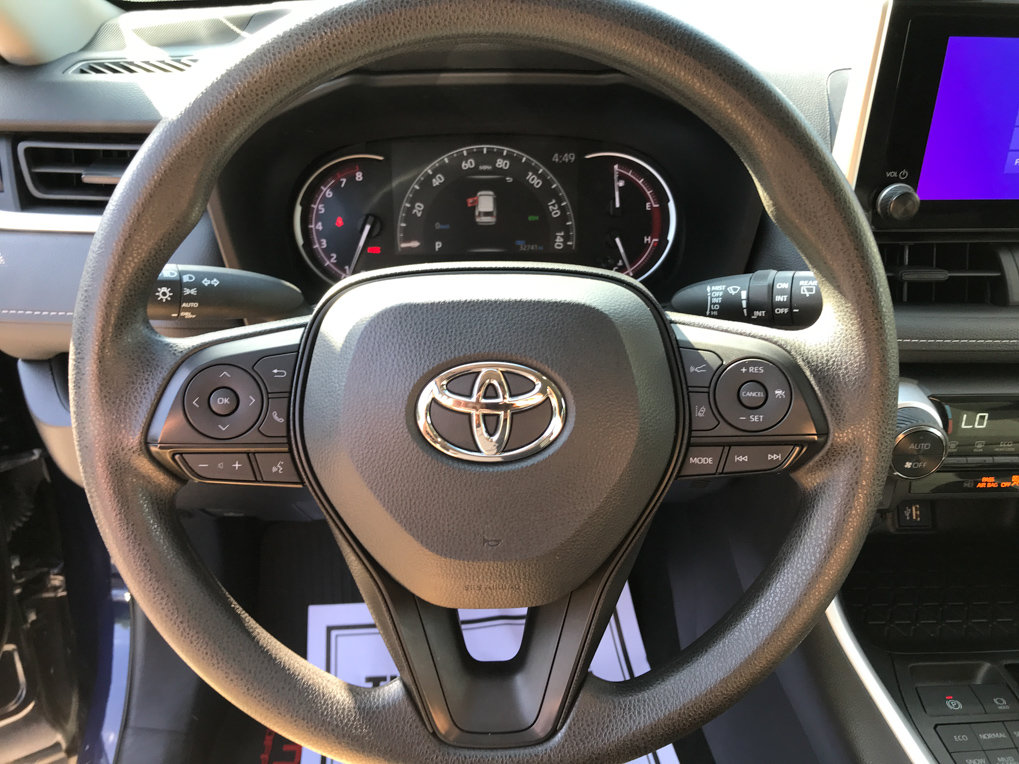 Certified 2025 Toyota RAV4 XLE AWD/4WD image 15