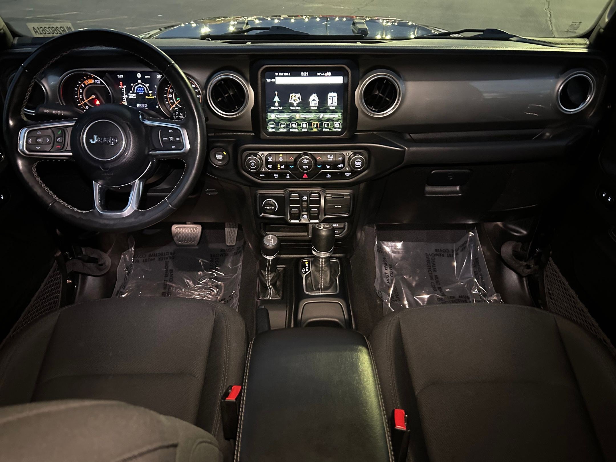 Used 2022 Jeep Wrangler Unlimited Sahara w/ Cold Weather Group image 23