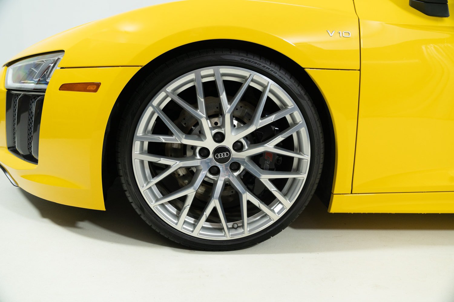 Used 2017 Audi R8 V10 AWD/4WD image 22