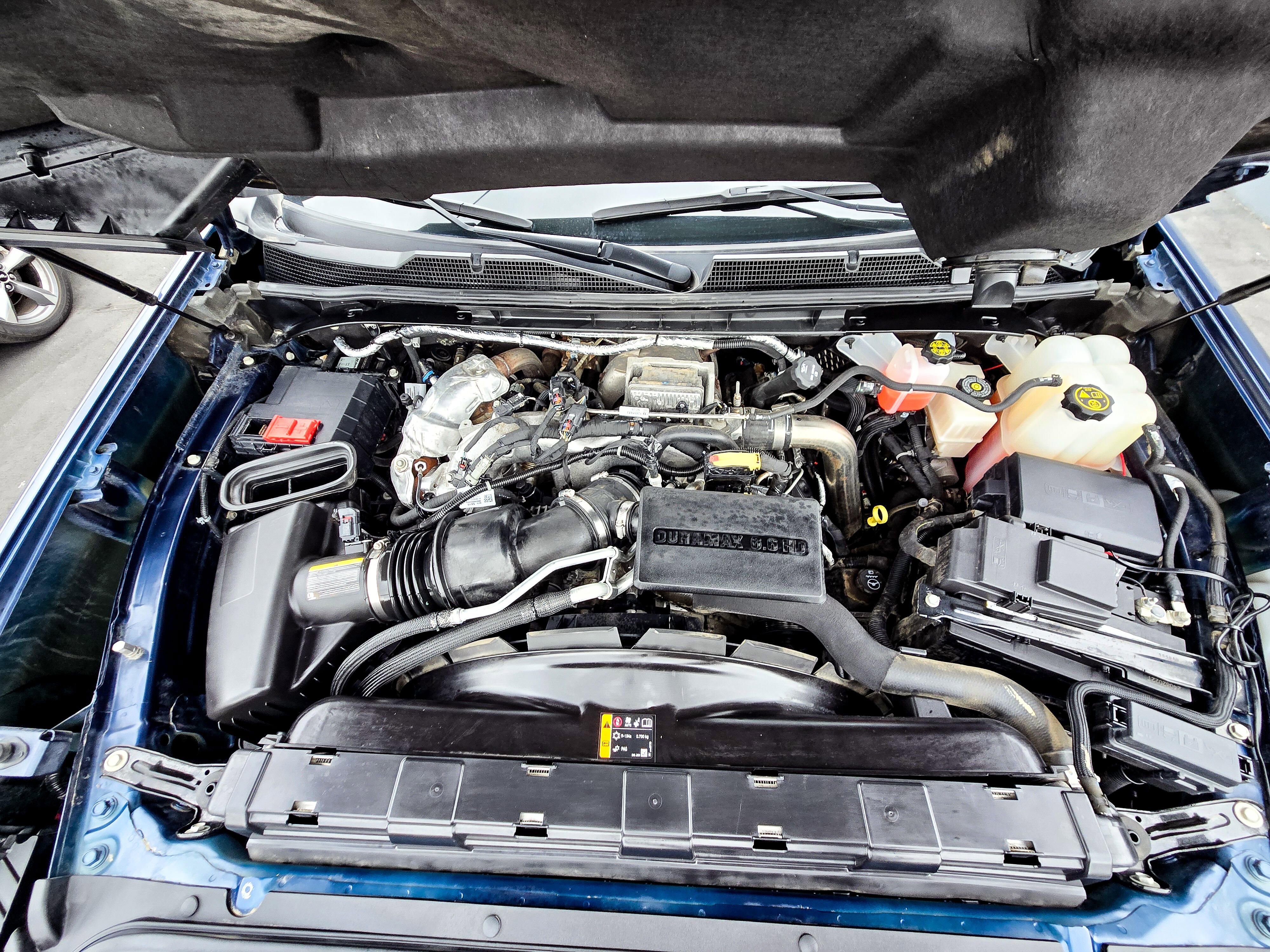 Used 2023 Chevrolet Silverado 3500 High Country w/ LPO, Hitch Package image 15