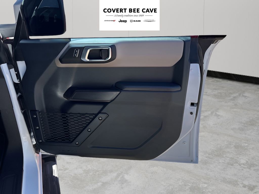 Used 2024 Ford Bronco Wildtrak image 14