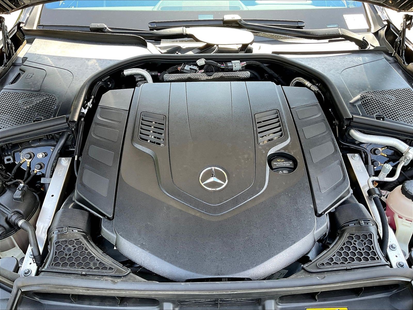 Certified 2025 Mercedes-Benz S 580 4MATIC Sedan image 32