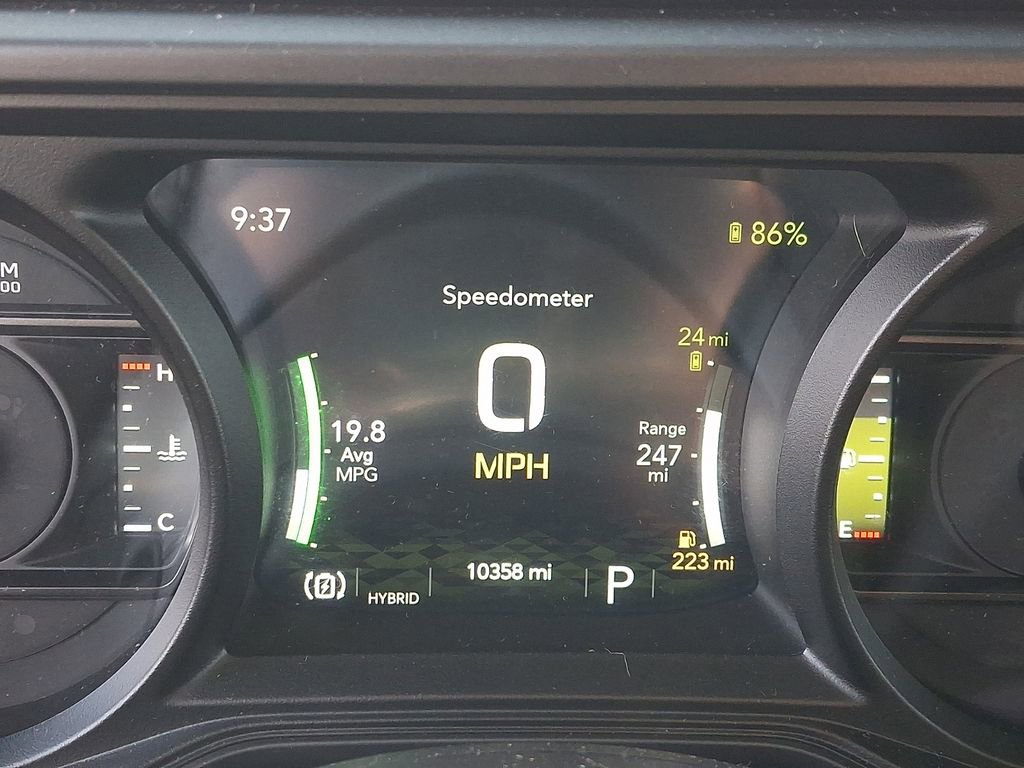 Used 2025 Jeep Wrangler Unlimited Sahara image 23