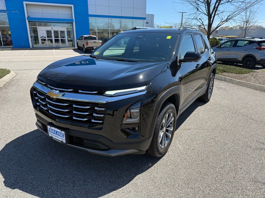Used 2025 Chevrolet Equinox LT w/ Convenience Package II AWD/4WD image 9